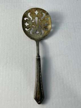 VTG Webster Sterling Silver Handle Pierced Tomato Serving Spoon